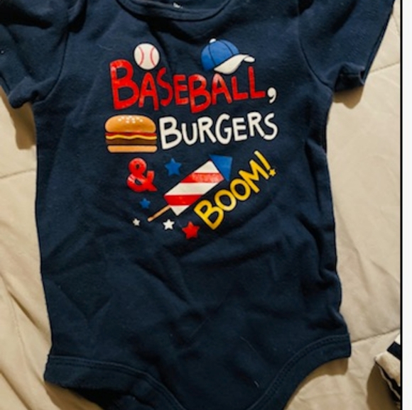 Three Onsies size 12 months - Picture 2 of 4